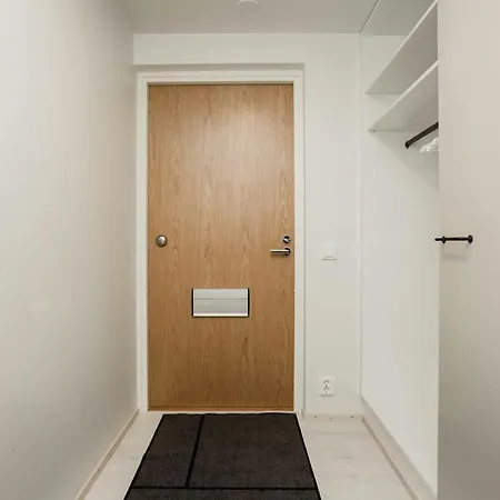 Convenient For 1 In Laajakallio Appartement
